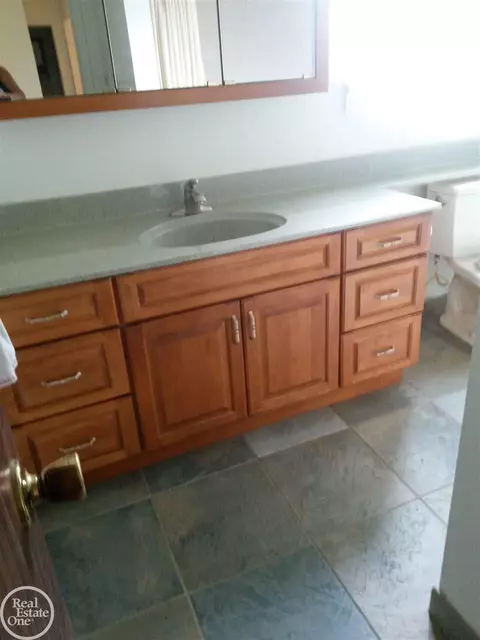 14054 Edison, Warren, MI 48088 photo 10