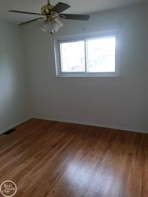 14054 Edison, Warren, MI 48088 photo 8
