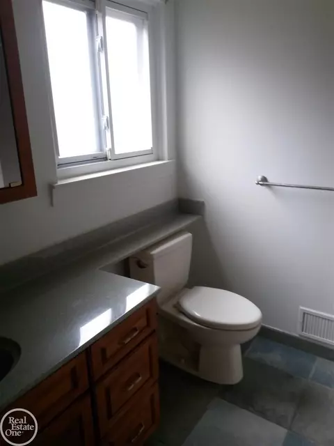 14054 Edison, Warren, MI 48088 photo 12