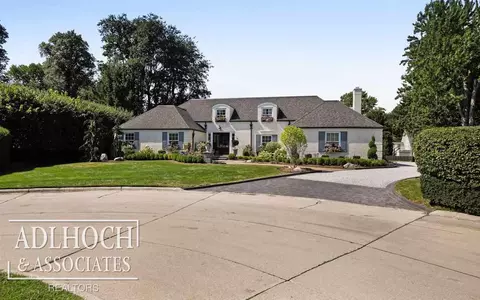 5 Cameron, Grosse Pointe, MI 48230 photo 2