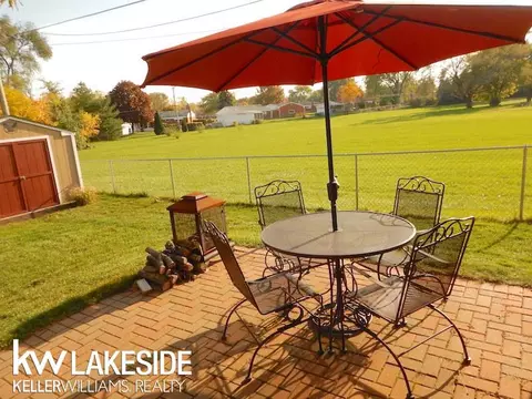 33500 Klein, Fraser, MI 48026 photo 4
