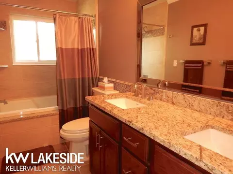 33500 Klein, Fraser, MI 48026 photo 19