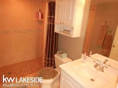 33500 Klein, Fraser, MI 48026 photo 24