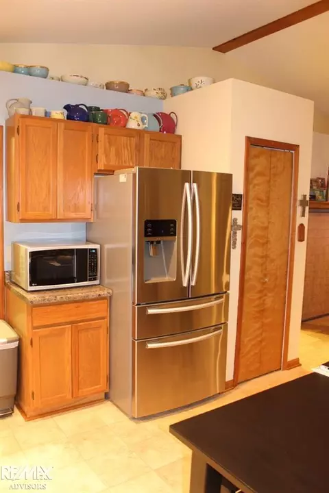 929 Liberty, Algonac, MI 48001 photo 4