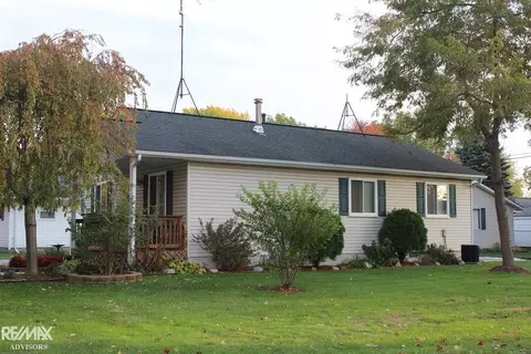 929 Liberty, Algonac, MI 48001 photo 2