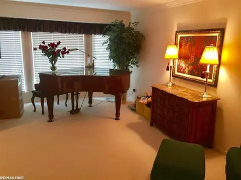 3799 Boulder, Troy, MI 48084 photo 14
