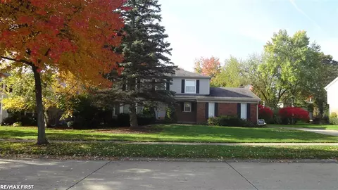 3799 Boulder, Troy, MI 48084 photo 2