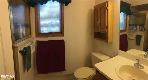 53214 Freda, Macomb, MI 48042 photo 12