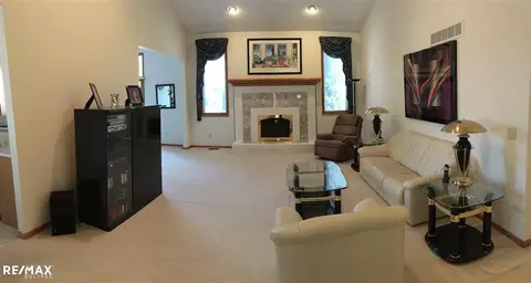 53214 Freda, Macomb, MI 48042 photo 4