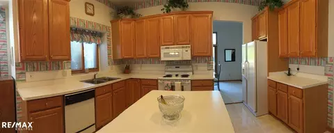 53214 Freda, Macomb, MI 48042 photo 8