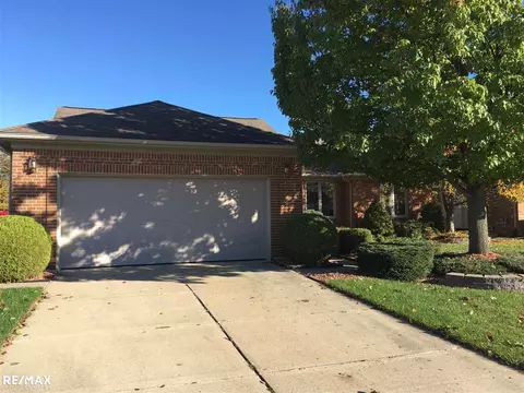 53214 Freda, Macomb, MI 48042 photo 2