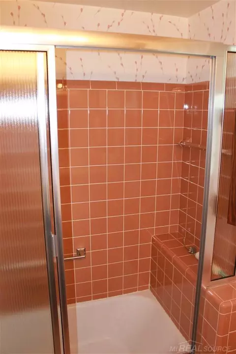 17217 E Jefferson, Grosse Pointe, MI 48230 photo 26