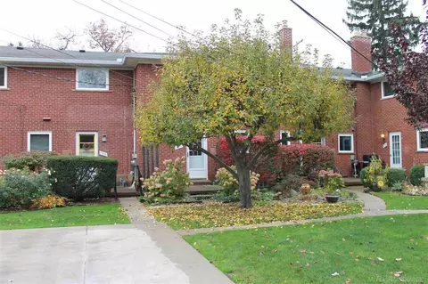 17217 E Jefferson, Grosse Pointe, MI 48230 photo 41