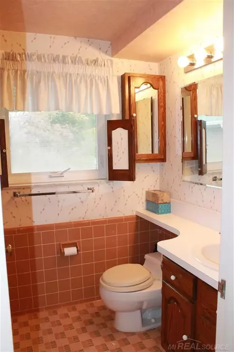 17217 E Jefferson, Grosse Pointe, MI 48230 photo 25