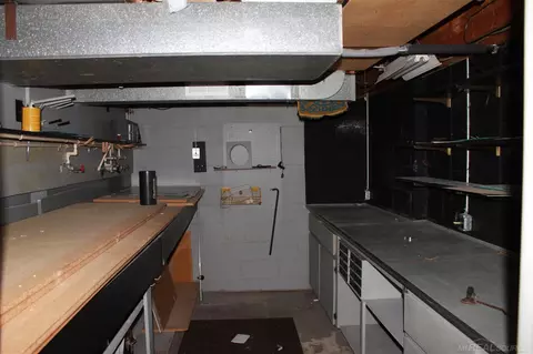 17217 E Jefferson, Grosse Pointe, MI 48230 photo 33