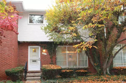 17217 E Jefferson, Grosse Pointe, MI 48230 photo 1