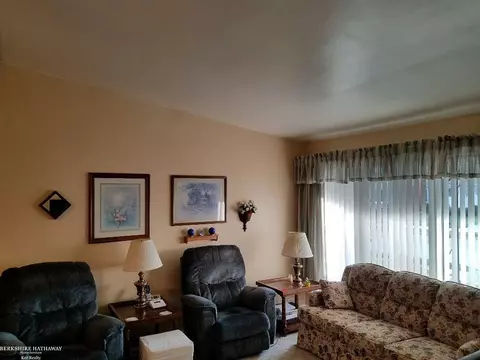 22064 Schroeder, Eastpointe, MI 48021 photo 7