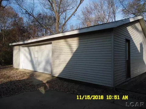 230 E Addison, Jackson, MI 49203 photo 2