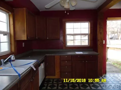 230 E Addison, Jackson, MI 49203 photo 4