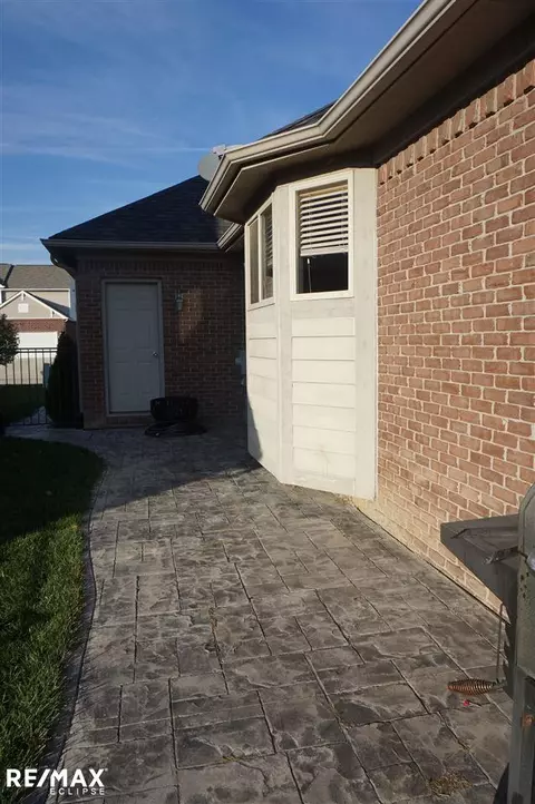 20754 Stalybridge, Macomb, MI 48044 photo 9
