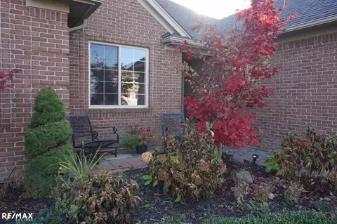 20754 Stalybridge, Macomb, MI 48044 photo 4