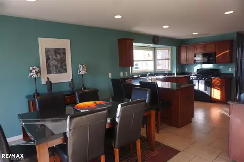 20754 Stalybridge, Macomb, MI 48044 photo 16