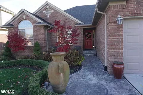 20754 Stalybridge, Macomb, MI 48044 photo 3