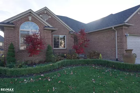 20754 Stalybridge, Macomb, MI 48044 photo 2