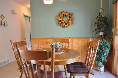 813 E King, Owosso, MI 48867 photo 7