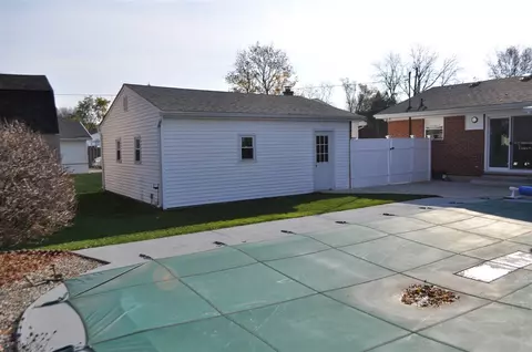 813 E King, Owosso, MI 48867 photo 32