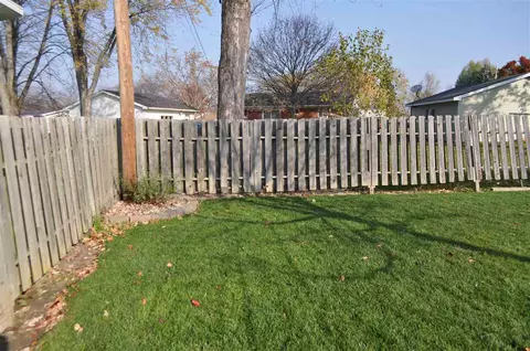 813 E King, Owosso, MI 48867 photo 33