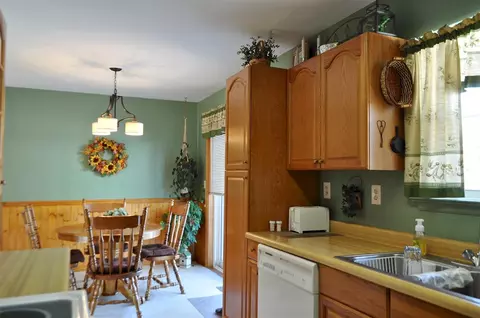 813 E King, Owosso, MI 48867 photo 4