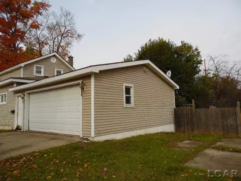 111 Spring, Hudson, MI 49247 photo 2