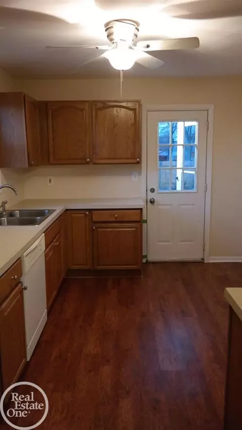 11203 Ford, Warren, MI 48089 photo 8