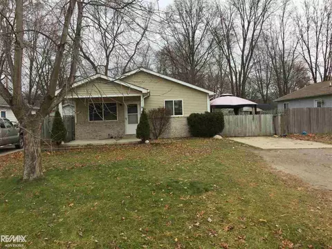 918 Liberty, Algonac, MI 48001 photo 1