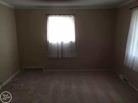 25862 Eureka, Warren, MI 48091 photo 14