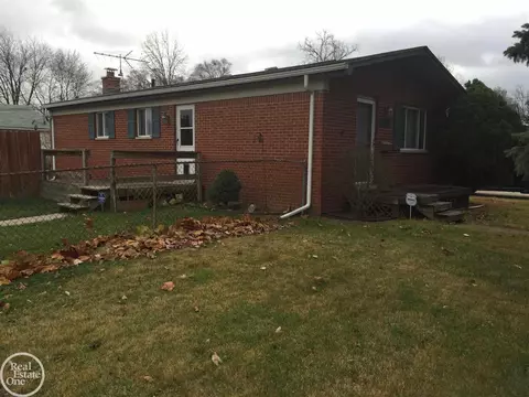 25862 Eureka, Warren, MI 48091 photo 1