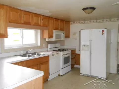 1612 S Huron, Kawkawlin, MI 48631 photo 2
