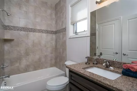 49582 Bingham, Macomb, MI 48044 photo 14