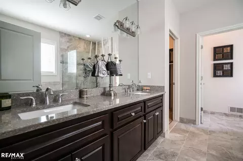 49582 Bingham, Macomb, MI 48044 photo 10