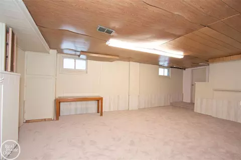 1624 Brys, Grosse Pointe Woods, MI 48236 photo 50