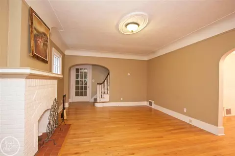 1624 Brys, Grosse Pointe Woods, MI 48236 photo 15