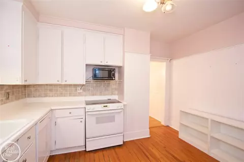 1624 Brys, Grosse Pointe Woods, MI 48236 photo 29
