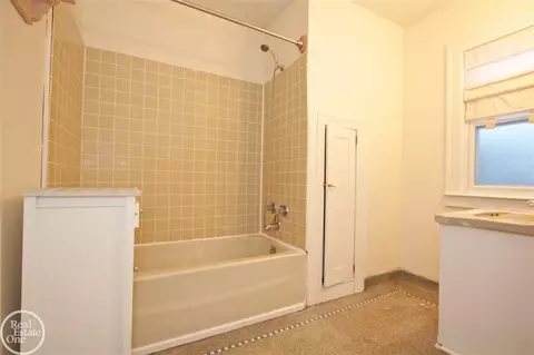 1624 Brys, Grosse Pointe Woods, MI 48236 photo 34