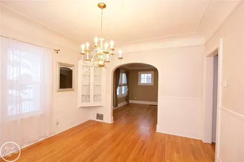 1624 Brys, Grosse Pointe Woods, MI 48236 photo 22