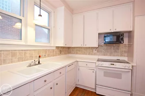 1624 Brys, Grosse Pointe Woods, MI 48236 photo 32