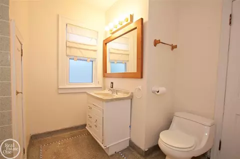 1624 Brys, Grosse Pointe Woods, MI 48236 photo 35