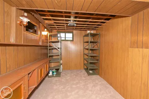 1624 Brys, Grosse Pointe Woods, MI 48236 photo 51