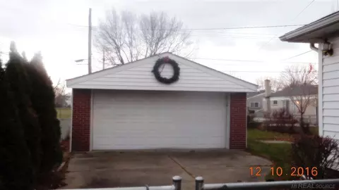 15026 Stephens, Eastpointe, MI 48021 photo 2