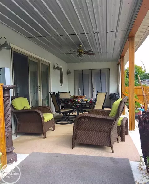 2290 Chicago, Warren, MI 48092 photo 36